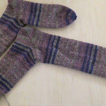 Socken auf der Brother Strickmaschine